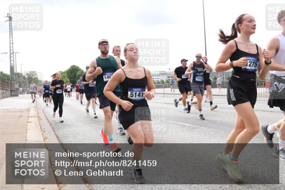 29.06.2025 - hella hamburg halbmarathon Lena Gebhardt http://msf.ph/oto/8241459 29.06.2025 10:33:51 Lombardsbrücke 1189, 1275, 1417, 1705, 1787, 1896, 1995, 2265, 2342, 2482, 2496, 2526, 2776, 2933, 3170, 3264, 3340, 3345, 3560, 3812, 3829, 3848, 4164, 4361, 4433, 4449, 4479, 4696, 4807, 4942, 5075, 5096, 5141, 5557, 5561, 5566, 5569, 5584, 5691, 5821, 5822, 5887, 6109, 6364, 6515, 6516, 6854, 6956, 6999, 7027, 7565, 7653, 7705, 8021, 8157, 8202, 8277, 8282, 8375, 8377, 8383, 8401, 8891, 9094, 9234, 9258, 9438, 9750, 9799, 9875, 9995, 10007, 10071, 10561, 11811 meine-sportfotos.de