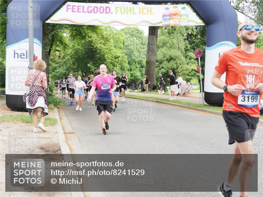 29.06.2025 - hella hamburg halbmarathon MichiJ http://msf.ph/oto/8241529 29.06.2025 10:50:34 Zwischen KM18-KM19 3199, 3663, 12571, 17437, 18324 meine-sportfotos.de