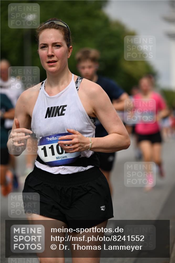 29.06.2025 - hella hamburg halbmarathon Dr. Thomas Lammeyer http://msf.ph/oto/8241552 29.06.2025 10:14:06 Kennedybrücke 1456, 1483, 1513, 1573, 1838, 3921, 4389, 7042, 7250, 7333, 7685, 8090, 8219, 8890, 9674, 9681, 9816, 9988, 11027, 11180 meine-sportfotos.de