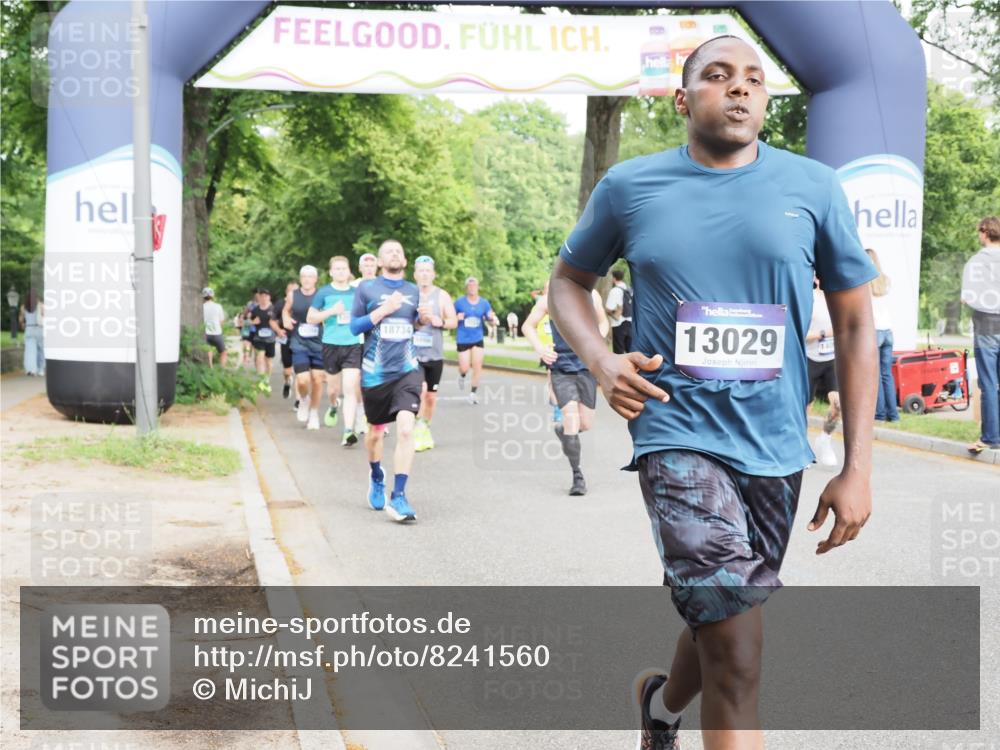 29.06.2025 - hella hamburg halbmarathon MichiJ http://msf.ph/oto/8241560 29.06.2025 10:27:48 Zwischen KM18-KM19 1445, 4381, 6037, 7622, 8450, 8958, 11447, 12915, 13029, 14093, 15257, 15866, 15873, 18547, 18734 meine-sportfotos.de