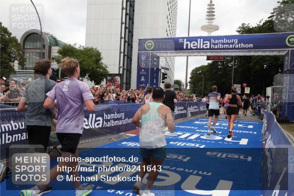 29.06.2025 - hella hamburg halbmarathon Michael Strokosch http://msf.ph/oto/8241643 29.06.2025 10:55:35 Ziel 2252, 2771, 4951, 5319, 6591, 8573, 11554, 11568, 12196, 12544, 12584, 13234, 13267, 14036, 14592, 16110, 16213, 16334, 16609, 17615 meine-sportfotos.de
