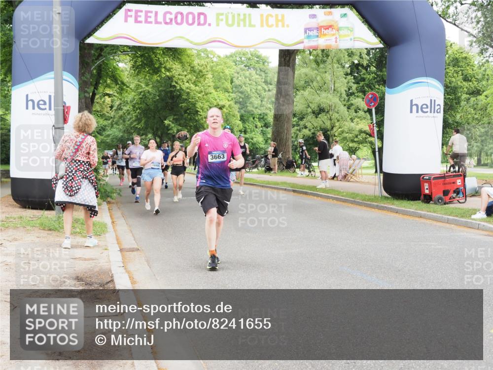 29.06.2025 - hella hamburg halbmarathon MichiJ http://msf.ph/oto/8241655 29.06.2025 10:50:35 Zwischen KM18-KM19 2810, 3199, 3663, 12571, 18324 meine-sportfotos.de