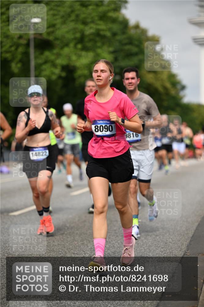29.06.2025 - hella hamburg halbmarathon Dr. Thomas Lammeyer http://msf.ph/oto/8241698 29.06.2025 10:14:08 Kennedybrücke 1456, 1483, 1513, 1573, 1838, 4389, 7042, 7058, 7250, 7685, 8090, 8219, 8890, 9681, 9816, 9988, 11027, 11180 meine-sportfotos.de