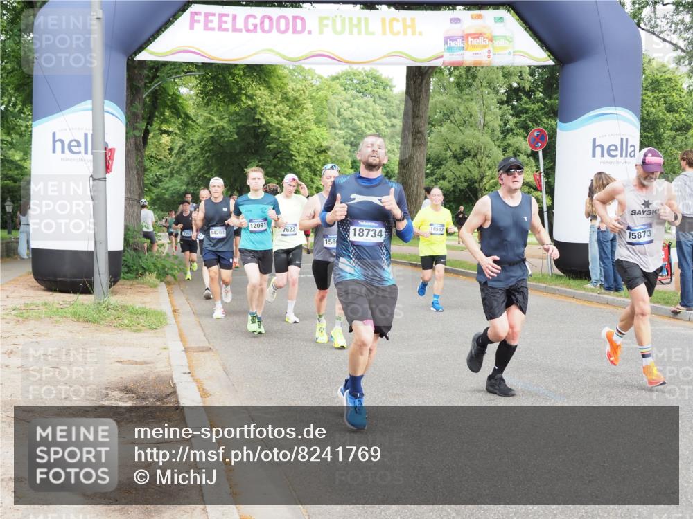 29.06.2025 - hella hamburg halbmarathon MichiJ http://msf.ph/oto/8241769 29.06.2025 10:27:49 Zwischen KM18-KM19 1445, 3282, 4381, 6037, 7622, 8450, 8958, 11447, 12915, 13029, 14093, 14204, 15257, 15866, 15873, 18547, 18734 meine-sportfotos.de