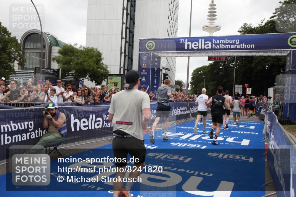 29.06.2025 - hella hamburg halbmarathon Michael Strokosch http://msf.ph/oto/8241820 29.06.2025 10:55:38 Ziel 2982, 3037, 5319, 6591, 8573, 11554, 11568, 12196, 12515, 12544, 12584, 13267, 14036, 14592, 16110, 16334, 16609, 17615 meine-sportfotos.de