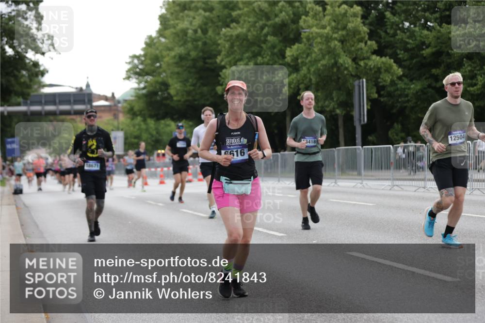 29.06.2025 - hella hamburg halbmarathon Jannik Wohlers http://msf.ph/oto/8241843 29.06.2025 10:29:50 Lombardsbrücke 1547, 2901, 3443, 3573, 6598, 6616, 6626, 10880, 12349, 12350, 12504, 12710, 13418, 14304, 16182, 16601, 16604, 16735, 16769, 18046, 18503, 18671 meine-sportfotos.de