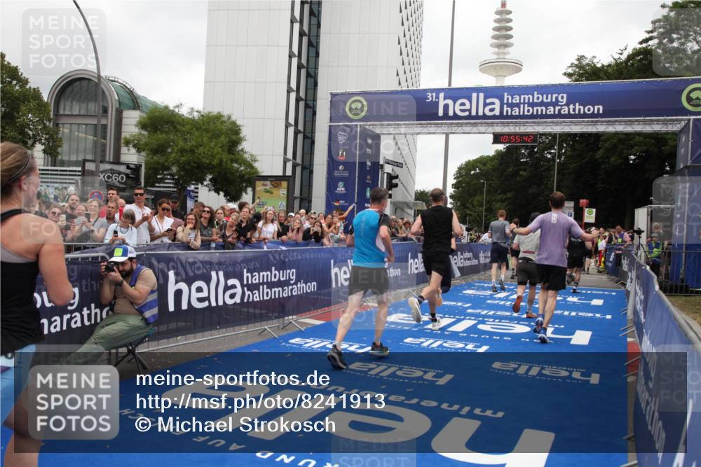 29.06.2025 - hella hamburg halbmarathon Michael Strokosch http://msf.ph/oto/8241913 29.06.2025 10:55:40 Ziel 1120, 2955, 2982, 3037, 4897, 8573, 11039, 11554, 11568, 12196, 12515, 12544, 12584, 13267, 14036, 14592, 15896, 16110, 17615, 18064 meine-sportfotos.de