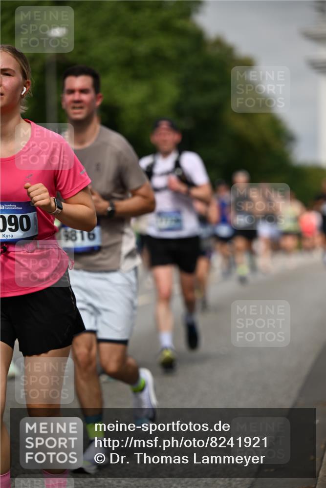 29.06.2025 - hella hamburg halbmarathon Dr. Thomas Lammeyer http://msf.ph/oto/8241921 29.06.2025 10:14:10 Kennedybrücke 1456, 1483, 1513, 1573, 4389, 7042, 7058, 7250, 7685, 8090, 8219, 8890, 9681, 9816, 9988, 11027, 11180 meine-sportfotos.de