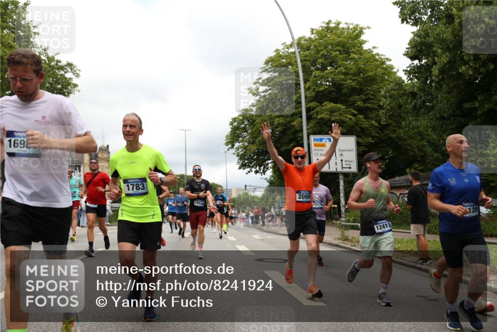 29.06.2025 - hella hamburg halbmarathon Yannick Fuchs http://msf.ph/oto/8241924 29.06.2025 10:47:27 20KM 1030, 1061, 1151, 1499, 1706, 1727, 1783, 2074, 2082, 2099, 2346, 2354, 3059, 3208, 3209, 4065, 4635, 4770, 5077, 5638, 5866, 6481, 6511, 6512, 6628, 6629, 6762, 6877, 6942, 7177, 7274, 7509, 7864, 7918, 8335, 8390, 8447, 9142, 9537, 10549, 10891, 10895, 11992, 12379, 12413, 12490, 12875, 12909, 13032, 13289, 13865, 13997, 14323, 15061, 15126, 15179, 15497, 15502, 16477, 16538, 16986, 18134, 18487, 18590, 18720 meine-sportfotos.de