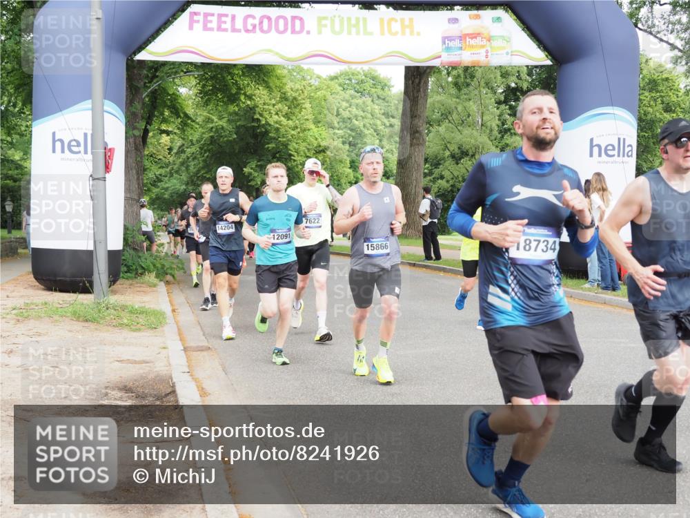 29.06.2025 - hella hamburg halbmarathon MichiJ http://msf.ph/oto/8241926 29.06.2025 10:27:49 Zwischen KM18-KM19 1445, 3282, 4381, 6037, 7622, 8450, 8958, 11447, 12915, 13029, 14093, 14204, 15257, 15866, 15873, 18547, 18734 meine-sportfotos.de