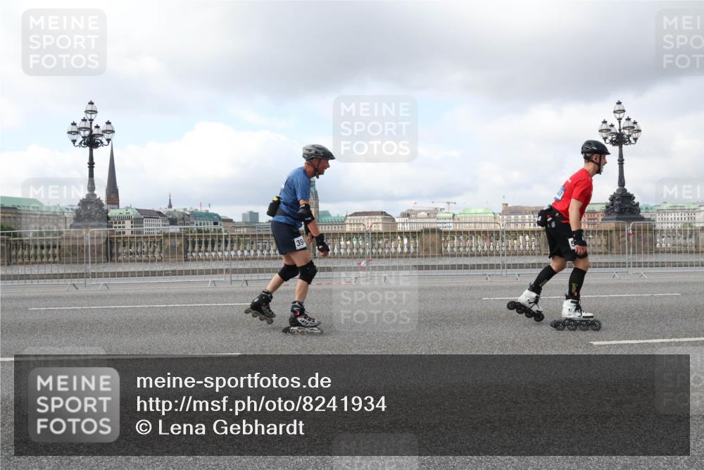 29.06.2025 - hella hamburg halbmarathon Lena Gebhardt http://msf.ph/oto/8241934 29.06.2025 09:02:13 Lombardsbrücke  meine-sportfotos.de