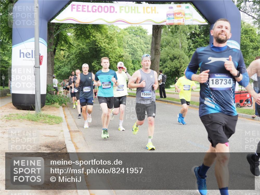 29.06.2025 - hella hamburg halbmarathon MichiJ http://msf.ph/oto/8241957 29.06.2025 10:27:49 Zwischen KM18-KM19 1445, 3282, 4381, 6037, 7622, 8450, 8958, 11447, 12915, 13029, 14093, 14204, 15257, 15866, 15873, 18547, 18734 meine-sportfotos.de