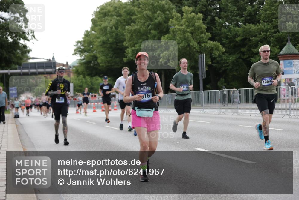 29.06.2025 - hella hamburg halbmarathon Jannik Wohlers http://msf.ph/oto/8241967 29.06.2025 10:29:51 Lombardsbrücke 1547, 2901, 3443, 3573, 6598, 6616, 6626, 10880, 12349, 12350, 12504, 12710, 13418, 14304, 15938, 16182, 16601, 16604, 16735, 16769, 18046, 18503, 18671 meine-sportfotos.de