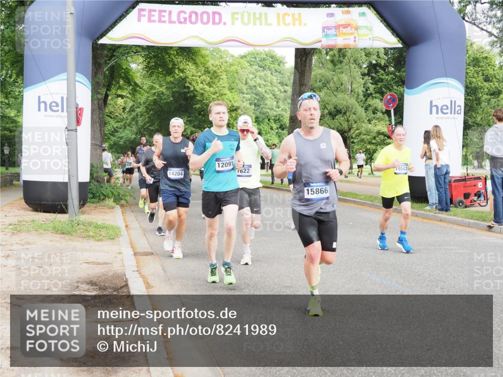 29.06.2025 - hella hamburg halbmarathon MichiJ http://msf.ph/oto/8241989 29.06.2025 10:27:50 Zwischen KM18-KM19 1445, 2563, 3282, 4381, 6037, 7622, 8450, 8958, 12091, 12915, 13029, 14093, 14204, 15257, 15866, 15873, 17215, 18547, 18734 meine-sportfotos.de