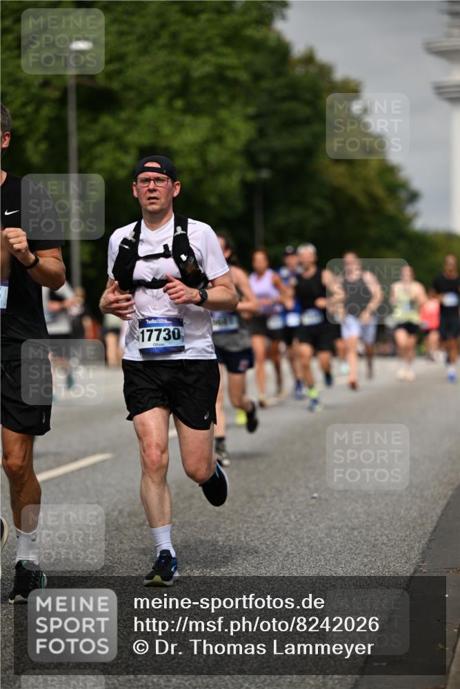 29.06.2025 - hella hamburg halbmarathon Dr. Thomas Lammeyer http://msf.ph/oto/8242026 29.06.2025 10:14:10 Kennedybrücke 1456, 1483, 1513, 1573, 4389, 7042, 7058, 7250, 7685, 8090, 8219, 8890, 9681, 9816, 9988, 11027, 11180 meine-sportfotos.de