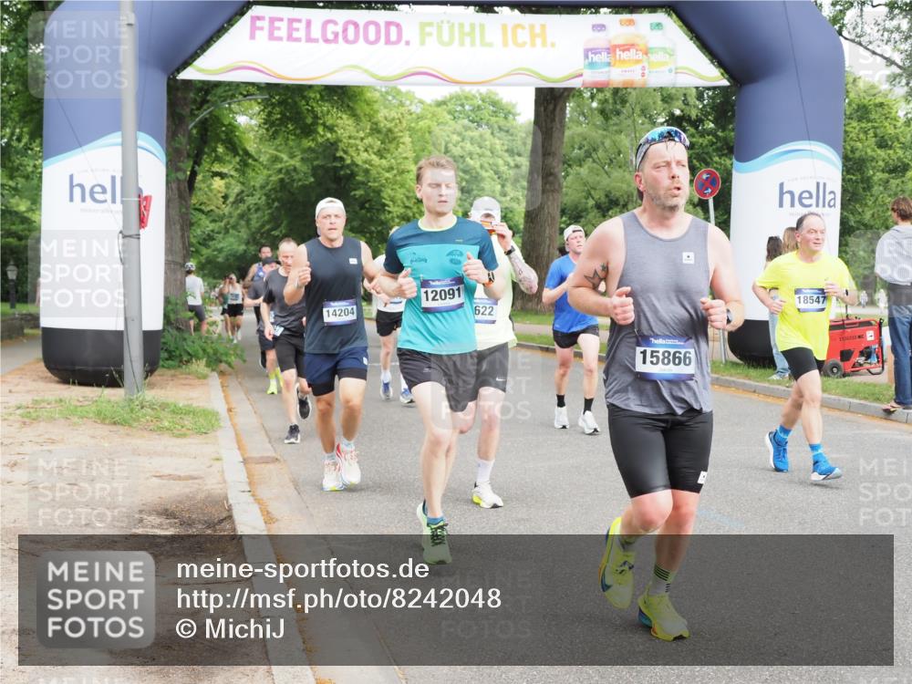 29.06.2025 - hella hamburg halbmarathon MichiJ http://msf.ph/oto/8242048 29.06.2025 10:27:50 Zwischen KM18-KM19 1445, 2563, 3282, 4381, 6037, 7622, 8450, 8958, 12091, 12915, 13029, 14093, 14204, 15257, 15866, 15873, 17215, 18547, 18734 meine-sportfotos.de