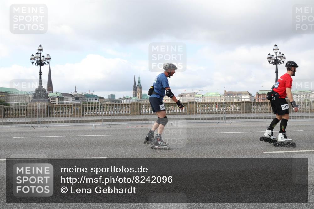 29.06.2025 - hella hamburg halbmarathon Lena Gebhardt http://msf.ph/oto/8242096 29.06.2025 09:02:13 Lombardsbrücke  meine-sportfotos.de