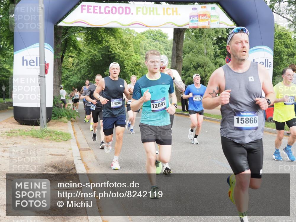 29.06.2025 - hella hamburg halbmarathon MichiJ http://msf.ph/oto/8242119 29.06.2025 10:27:50 Zwischen KM18-KM19 1445, 2563, 3282, 4381, 6037, 7622, 8450, 8958, 12091, 12915, 13029, 14093, 14204, 15257, 15866, 15873, 17215, 18547, 18734 meine-sportfotos.de