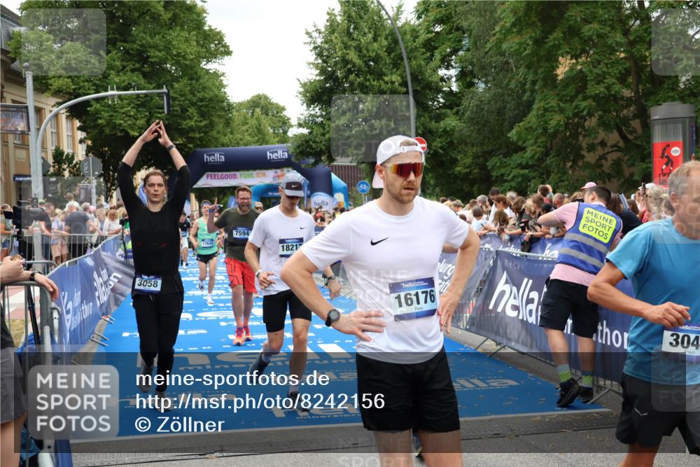 29.06.2025 - hella hamburg halbmarathon Zöllner http://msf.ph/oto/8242156 29.06.2025 10:56:11 Ziel 1180, 3058, 4594, 4813, 5492, 5570, 7594, 8330, 8639, 9907, 12545, 14363, 17640, 17642, 18212 meine-sportfotos.de
