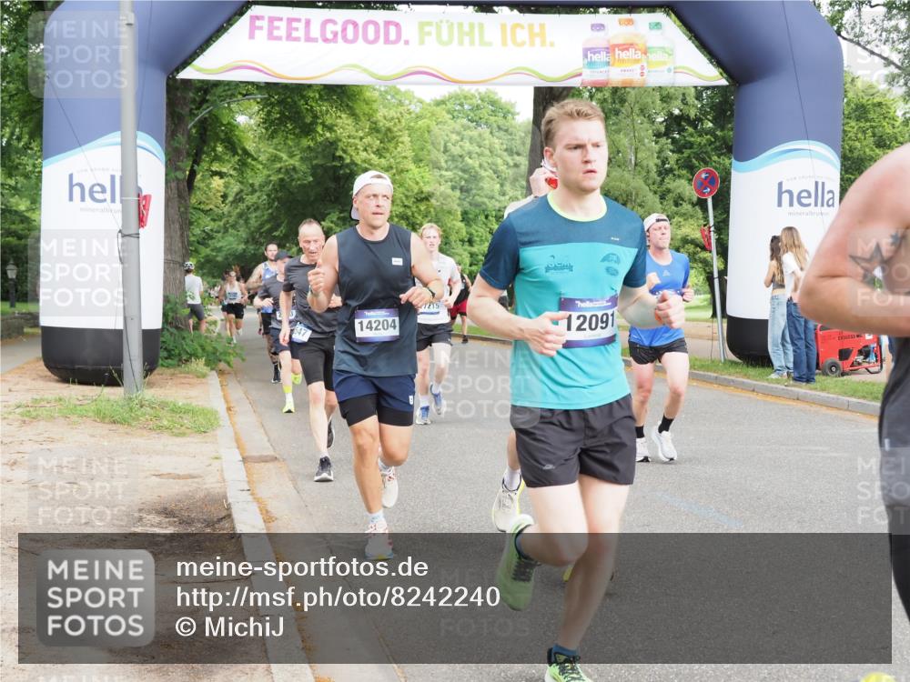 29.06.2025 - hella hamburg halbmarathon MichiJ http://msf.ph/oto/8242240 29.06.2025 10:27:51 Zwischen KM18-KM19 1445, 2563, 3282, 3547, 4381, 6037, 7622, 8450, 8958, 12091, 13029, 14093, 14204, 15257, 15866, 15873, 17215, 18547, 18734 meine-sportfotos.de