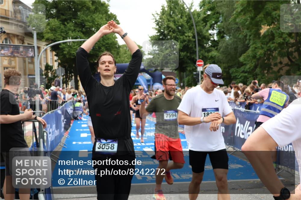 29.06.2025 - hella hamburg halbmarathon Zöllner http://msf.ph/oto/8242272 29.06.2025 10:56:12 Ziel 3058, 4594, 4813, 5492, 5570, 7594, 8330, 8639, 9907, 12545, 14363, 15484, 16113, 16634, 17640, 17642, 18212 meine-sportfotos.de