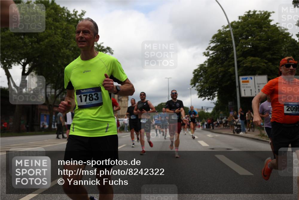29.06.2025 - hella hamburg halbmarathon Yannick Fuchs http://msf.ph/oto/8242322 29.06.2025 10:47:28 20KM 1030, 1061, 1151, 1499, 1706, 1727, 1783, 2070, 2074, 2082, 2099, 2346, 2354, 3059, 3208, 3209, 4065, 4635, 4770, 5077, 5638, 5866, 6481, 6511, 6512, 6628, 6629, 6762, 6877, 6942, 7177, 7274, 7509, 7864, 7918, 8335, 8390, 8447, 9142, 9537, 10549, 10891, 10895, 11992, 12379, 12413, 12490, 12875, 12909, 13032, 13289, 13865, 13997, 14323, 15061, 15126, 15179, 15441, 15497, 15502, 16477, 16538, 16986, 17348, 18134, 18143, 18487, 18590, 18720 meine-sportfotos.de