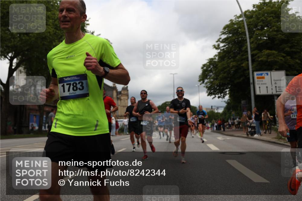 29.06.2025 - hella hamburg halbmarathon Yannick Fuchs http://msf.ph/oto/8242344 29.06.2025 10:47:28 20KM 1030, 1061, 1151, 1499, 1706, 1727, 1783, 2070, 2074, 2082, 2099, 2346, 2354, 3059, 3208, 3209, 4065, 4635, 4770, 5077, 5638, 5866, 6481, 6511, 6512, 6628, 6629, 6762, 6877, 6942, 7177, 7274, 7509, 7864, 7918, 8335, 8390, 8447, 9142, 9537, 10549, 10891, 10895, 11992, 12379, 12413, 12490, 12875, 12909, 13032, 13289, 13865, 13997, 14323, 15061, 15126, 15179, 15441, 15497, 15502, 16477, 16538, 16986, 17348, 18134, 18143, 18487, 18590, 18720 meine-sportfotos.de