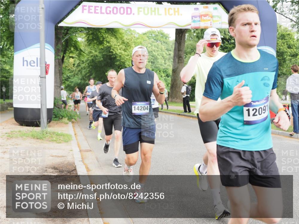 29.06.2025 - hella hamburg halbmarathon MichiJ http://msf.ph/oto/8242356 29.06.2025 10:27:51 Zwischen KM18-KM19 1445, 2563, 3282, 3547, 4381, 6037, 7622, 8450, 8958, 12091, 13029, 14093, 14204, 15257, 15866, 15873, 17215, 18547, 18734 meine-sportfotos.de