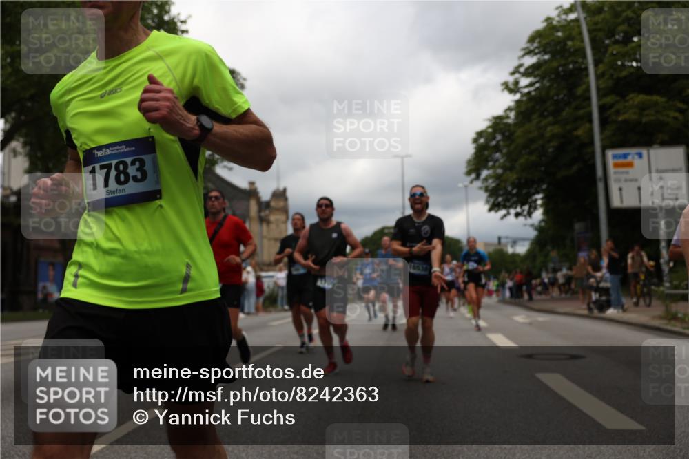 29.06.2025 - hella hamburg halbmarathon Yannick Fuchs http://msf.ph/oto/8242363 29.06.2025 10:47:28 20KM 1030, 1061, 1151, 1499, 1706, 1727, 1783, 2070, 2074, 2082, 2099, 2346, 2354, 3059, 3208, 3209, 4065, 4635, 4770, 5077, 5638, 5866, 6481, 6511, 6512, 6628, 6629, 6762, 6877, 6942, 7177, 7274, 7509, 7864, 7918, 8335, 8390, 8447, 9142, 9537, 10549, 10891, 10895, 11992, 12379, 12413, 12490, 12875, 12909, 13032, 13289, 13865, 13997, 14323, 15061, 15126, 15179, 15441, 15497, 15502, 16477, 16538, 16986, 17348, 18134, 18143, 18487, 18590, 18720 meine-sportfotos.de