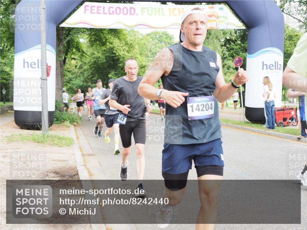 29.06.2025 - hella hamburg halbmarathon MichiJ http://msf.ph/oto/8242440 29.06.2025 10:27:52 Zwischen KM18-KM19 1445, 2563, 3282, 3547, 4381, 6037, 7622, 8958, 12091, 13029, 14093, 14204, 15094, 15257, 15866, 15873, 17215, 18547, 18734 meine-sportfotos.de