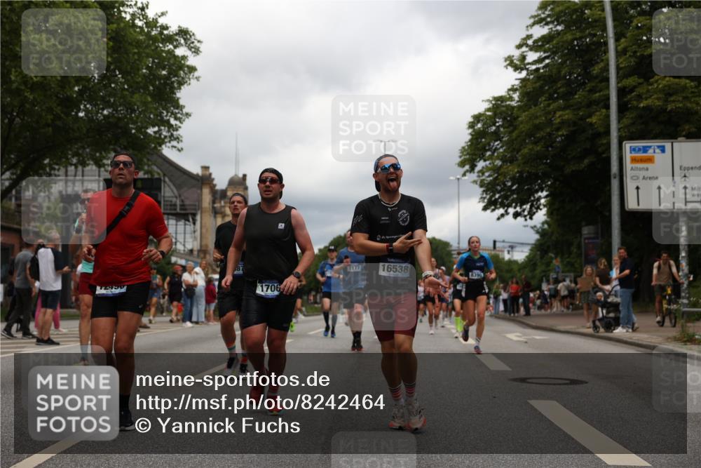 29.06.2025 - hella hamburg halbmarathon Yannick Fuchs http://msf.ph/oto/8242464 29.06.2025 10:47:28 20KM 1030, 1061, 1151, 1499, 1706, 1727, 1783, 2070, 2074, 2082, 2099, 2346, 2354, 3059, 3208, 3209, 4065, 4635, 4770, 5077, 5638, 5866, 6481, 6511, 6512, 6628, 6629, 6762, 6877, 6942, 7177, 7274, 7509, 7864, 7918, 8335, 8390, 8447, 9142, 9537, 10549, 10891, 10895, 11992, 12379, 12413, 12490, 12875, 12909, 13032, 13289, 13865, 13997, 14323, 15061, 15126, 15179, 15441, 15497, 15502, 16477, 16538, 16986, 17348, 18134, 18143, 18487, 18590, 18720 meine-sportfotos.de