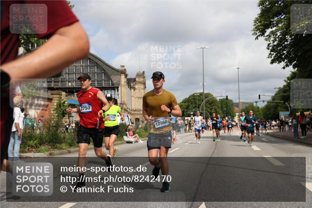 29.06.2025 - hella hamburg halbmarathon Yannick Fuchs http://msf.ph/oto/8242470 29.06.2025 10:34:56 20KM 1603, 1882, 1912, 2324, 2714, 2750, 2826, 4843, 5050, 5375, 5409, 5508, 5745, 5803, 5916, 6080, 6152, 6649, 7109, 7495, 7622, 8370, 8465, 8467, 8629, 9294, 10369, 10900, 10968, 11731, 11767, 12088, 12540, 12704, 12865, 13029, 13667, 14924, 15015, 15424, 15542, 15813, 16580, 16761, 17214, 17245, 18614, 18979 meine-sportfotos.de