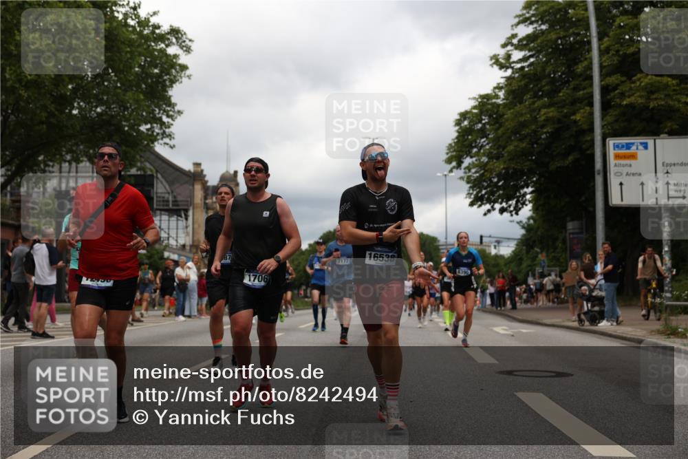 29.06.2025 - hella hamburg halbmarathon Yannick Fuchs http://msf.ph/oto/8242494 29.06.2025 10:47:28 20KM 1030, 1061, 1151, 1499, 1706, 1727, 1783, 2070, 2074, 2082, 2099, 2346, 2354, 3059, 3208, 3209, 4065, 4635, 4770, 5077, 5638, 5866, 6481, 6511, 6512, 6628, 6629, 6762, 6877, 6942, 7177, 7274, 7509, 7864, 7918, 8335, 8390, 8447, 9142, 9537, 10549, 10891, 10895, 11992, 12379, 12413, 12490, 12875, 12909, 13032, 13289, 13865, 13997, 14323, 15061, 15126, 15179, 15441, 15497, 15502, 16477, 16538, 16986, 17348, 18134, 18143, 18487, 18590, 18720 meine-sportfotos.de