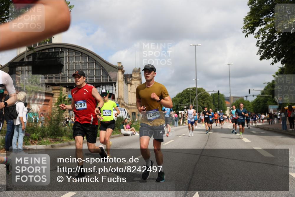 29.06.2025 - hella hamburg halbmarathon Yannick Fuchs http://msf.ph/oto/8242497 29.06.2025 10:34:56 20KM 1603, 1882, 1912, 2324, 2714, 2750, 2826, 4843, 5050, 5375, 5409, 5508, 5745, 5803, 5916, 6080, 6152, 6649, 7109, 7495, 7622, 8370, 8465, 8467, 8629, 9294, 10369, 10900, 10968, 11731, 11767, 12088, 12540, 12704, 12865, 13029, 13667, 14924, 15015, 15424, 15542, 15813, 16580, 16761, 17214, 17245, 18614, 18979 meine-sportfotos.de