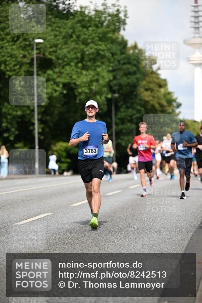 29.06.2025 - hella hamburg halbmarathon Dr. Thomas Lammeyer http://msf.ph/oto/8242513 29.06.2025 09:51:06 Kennedybrücke 1217, 1562, 2121, 2196, 2296, 2404, 2774, 3783, 4602, 5092, 5923, 5961, 8395, 8901, 9171, 10384, 10968 meine-sportfotos.de