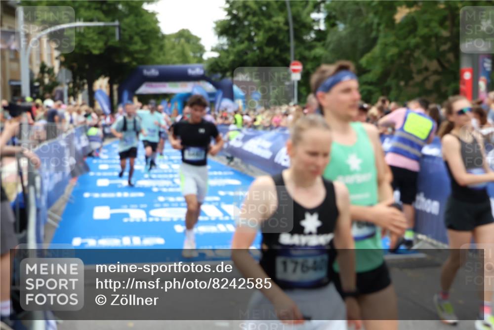29.06.2025 - hella hamburg halbmarathon Zöllner http://msf.ph/oto/8242585 29.06.2025 10:56:16 Ziel 1193, 4594, 4813, 5465, 5492, 8330, 8639, 9903, 9907, 10789, 12348, 14363, 15484, 16113, 16634, 17468, 19152 meine-sportfotos.de