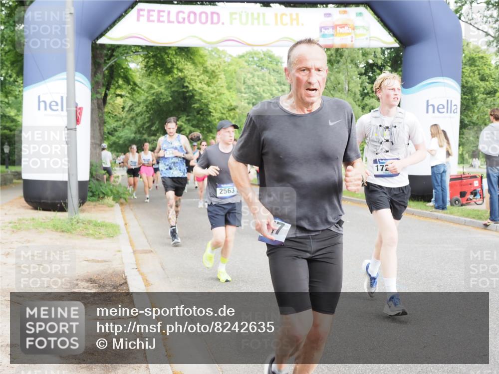 29.06.2025 - hella hamburg halbmarathon MichiJ http://msf.ph/oto/8242635 29.06.2025 10:27:53 Zwischen KM18-KM19 1445, 2563, 3282, 3547, 4381, 7622, 12091, 13029, 14093, 14204, 15013, 15094, 15866, 15873, 17215, 18547, 18734 meine-sportfotos.de