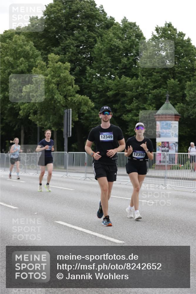 29.06.2025 - hella hamburg halbmarathon Jannik Wohlers http://msf.ph/oto/8242652 29.06.2025 10:29:57 Lombardsbrücke 2901, 3443, 3573, 4575, 4819, 6616, 10880, 12349, 12350, 12504, 12687, 12688, 12710, 13418, 14421, 15789, 15938, 16504, 16601, 16604, 16864, 18046, 18671 meine-sportfotos.de