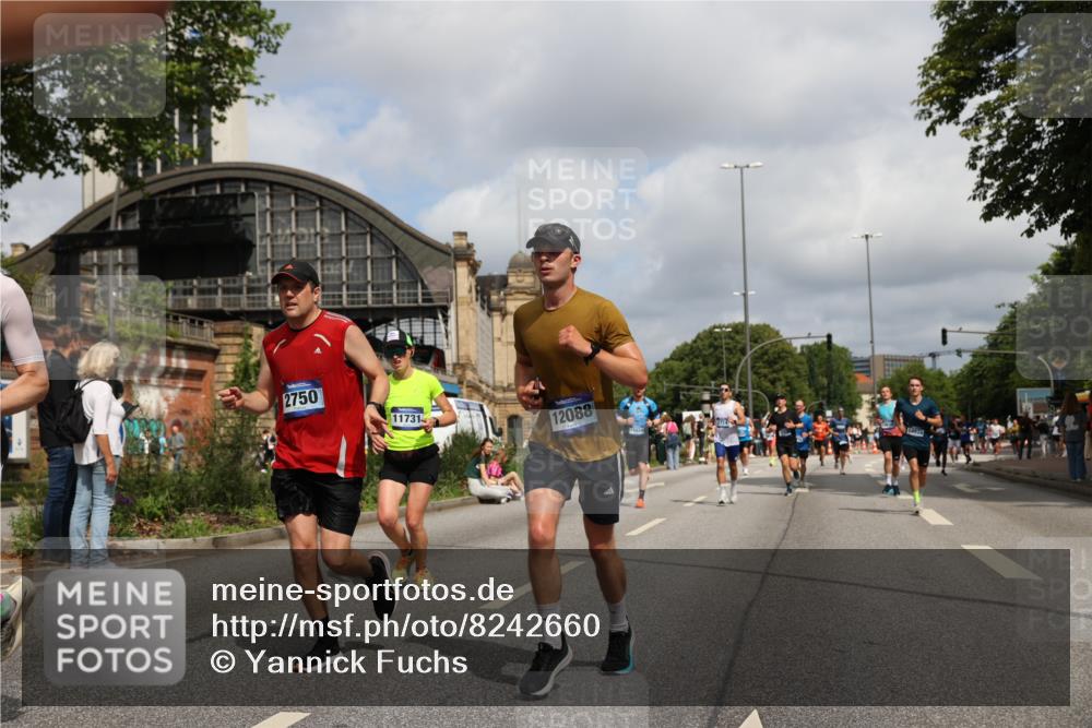 29.06.2025 - hella hamburg halbmarathon Yannick Fuchs http://msf.ph/oto/8242660 29.06.2025 10:34:56 20KM 1603, 1882, 1912, 2324, 2714, 2750, 2826, 4843, 5050, 5375, 5409, 5508, 5745, 5803, 5916, 6080, 6152, 6649, 7109, 7495, 7622, 8370, 8465, 8467, 8629, 9294, 10369, 10900, 10968, 11731, 11767, 12088, 12540, 12704, 12865, 13029, 13667, 14924, 15015, 15424, 15542, 15813, 16580, 16761, 17214, 17245, 18614, 18979 meine-sportfotos.de