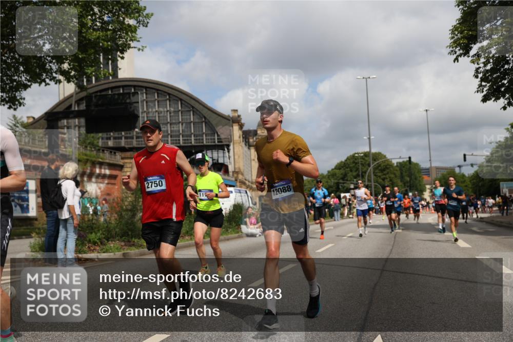 29.06.2025 - hella hamburg halbmarathon Yannick Fuchs http://msf.ph/oto/8242683 29.06.2025 10:34:56 20KM 1603, 1882, 1912, 2324, 2714, 2750, 2826, 4843, 5050, 5375, 5409, 5508, 5745, 5803, 5916, 6080, 6152, 6649, 7109, 7495, 7622, 8370, 8465, 8467, 8629, 9294, 10369, 10900, 10968, 11731, 11767, 12088, 12540, 12704, 12865, 13029, 13667, 14924, 15015, 15424, 15542, 15813, 16580, 16761, 17214, 17245, 18614, 18979 meine-sportfotos.de