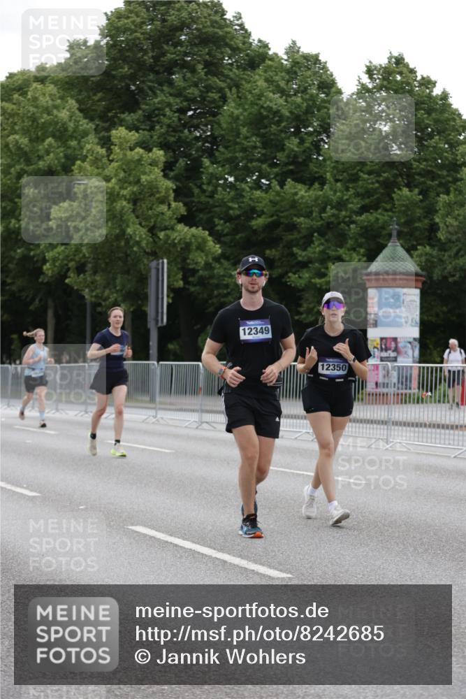 29.06.2025 - hella hamburg halbmarathon Jannik Wohlers http://msf.ph/oto/8242685 29.06.2025 10:29:58 Lombardsbrücke 2901, 3443, 4575, 4819, 6616, 10880, 12349, 12350, 12504, 12687, 12688, 12710, 13418, 14421, 15789, 15938, 16504, 16601, 16604, 16864, 18046, 18671 meine-sportfotos.de