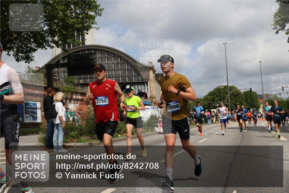 29.06.2025 - hella hamburg halbmarathon Yannick Fuchs http://msf.ph/oto/8242708 29.06.2025 10:34:57 20KM 1603, 1882, 1912, 2324, 2714, 2750, 2826, 4843, 5050, 5375, 5409, 5508, 5745, 5803, 5916, 6080, 6152, 6649, 7109, 8370, 8465, 8467, 8629, 9294, 10369, 10900, 10968, 11731, 11767, 12088, 12540, 12704, 12865, 13029, 13667, 14924, 15015, 15424, 15542, 15813, 16580, 16761, 17214, 17245, 18192, 18614, 18979 meine-sportfotos.de