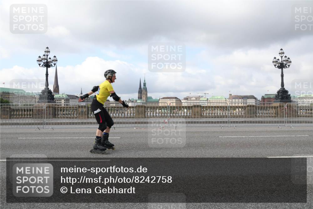 29.06.2025 - hella hamburg halbmarathon Lena Gebhardt http://msf.ph/oto/8242758 29.06.2025 09:02:25 Lombardsbrücke  meine-sportfotos.de