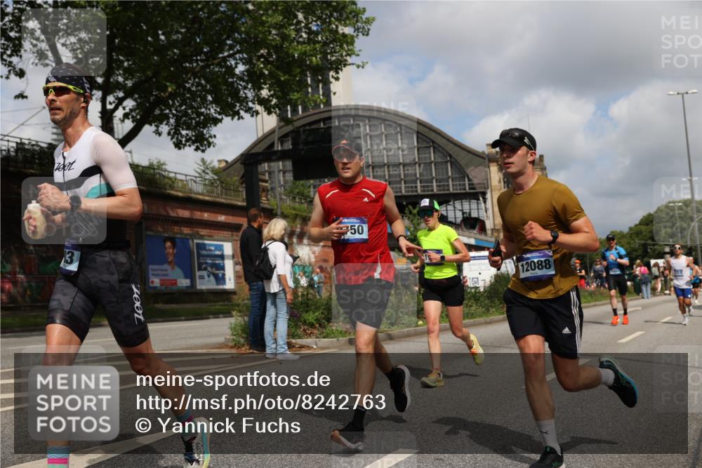 29.06.2025 - hella hamburg halbmarathon Yannick Fuchs http://msf.ph/oto/8242763 29.06.2025 10:34:57 20KM 1603, 1882, 1912, 2324, 2714, 2750, 2826, 4843, 5050, 5375, 5409, 5508, 5745, 5803, 5916, 6080, 6152, 6649, 7109, 8370, 8465, 8467, 8629, 9294, 10369, 10900, 10968, 11731, 11767, 12088, 12540, 12704, 12865, 13029, 13667, 14924, 15015, 15424, 15542, 15813, 16580, 16761, 17214, 17245, 18192, 18614, 18979 meine-sportfotos.de