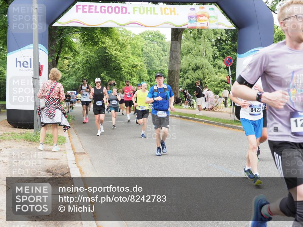 29.06.2025 - hella hamburg halbmarathon MichiJ http://msf.ph/oto/8242783 29.06.2025 10:50:40 Zwischen KM18-KM19 2810, 3199, 3663, 4389, 5511, 8423, 12286, 12571, 16995, 17142, 18382, 18530 meine-sportfotos.de