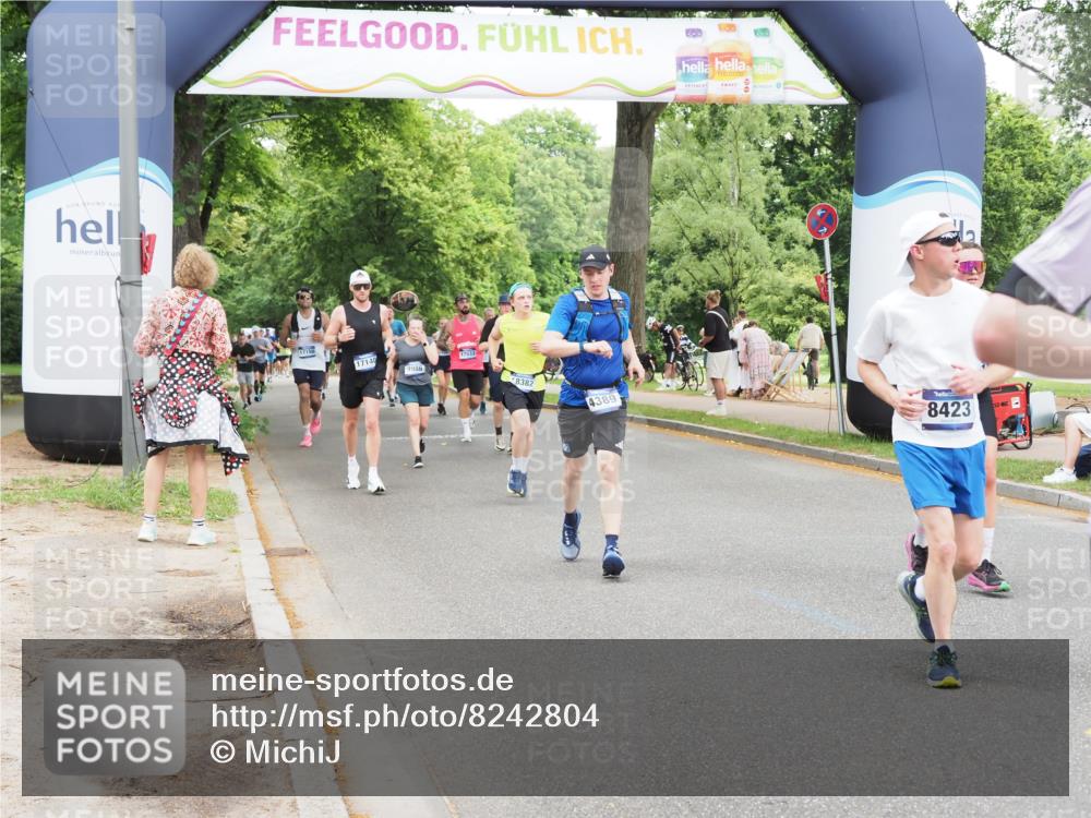 29.06.2025 - hella hamburg halbmarathon MichiJ http://msf.ph/oto/8242804 29.06.2025 10:50:40 Zwischen KM18-KM19 2810, 3199, 3663, 4389, 5511, 8423, 12286, 12571, 16995, 17142, 18382, 18530 meine-sportfotos.de