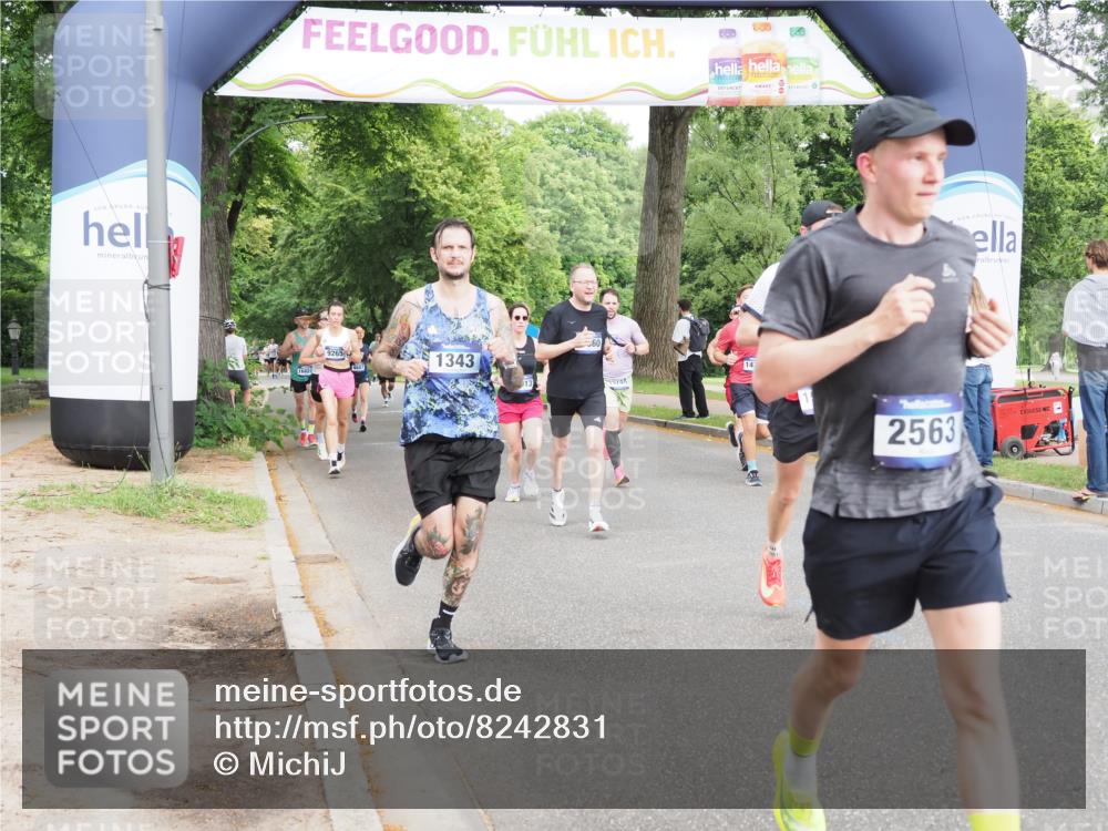 29.06.2025 - hella hamburg halbmarathon MichiJ http://msf.ph/oto/8242831 29.06.2025 10:27:54 Zwischen KM18-KM19 1343, 1445, 2563, 3282, 3547, 7622, 12091, 13029, 14093, 14204, 14311, 15013, 15094, 15744, 15866, 15873, 17215, 18547, 18734 meine-sportfotos.de