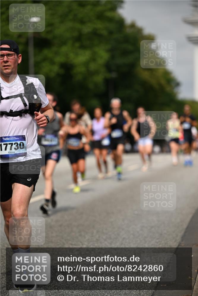 29.06.2025 - hella hamburg halbmarathon Dr. Thomas Lammeyer http://msf.ph/oto/8242860 29.06.2025 10:14:11 Kennedybrücke 1456, 1483, 1513, 1573, 4389, 7042, 7058, 7250, 7685, 8090, 8890, 9681, 9816, 9988, 11027, 11180 meine-sportfotos.de