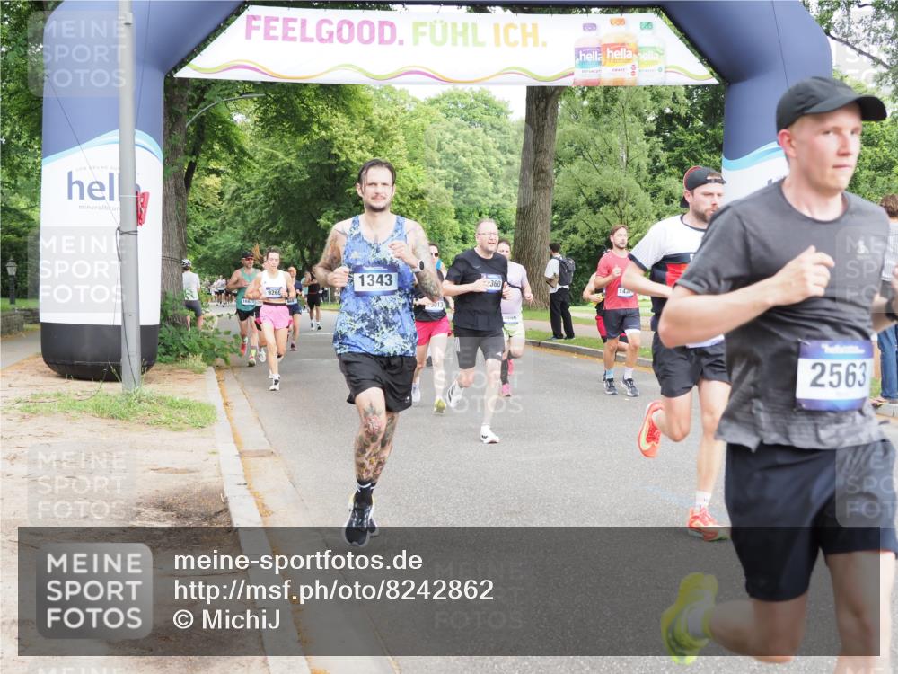 29.06.2025 - hella hamburg halbmarathon MichiJ http://msf.ph/oto/8242862 29.06.2025 10:27:54 Zwischen KM18-KM19 1343, 1445, 2563, 3282, 3547, 7622, 12091, 13029, 14093, 14204, 14311, 15013, 15094, 15744, 15866, 15873, 17215, 18547, 18734 meine-sportfotos.de