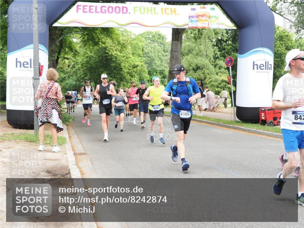 29.06.2025 - hella hamburg halbmarathon MichiJ http://msf.ph/oto/8242874 29.06.2025 10:50:40 Zwischen KM18-KM19 2810, 3199, 3663, 4389, 5511, 8423, 12286, 12571, 16995, 17142, 18382, 18530 meine-sportfotos.de